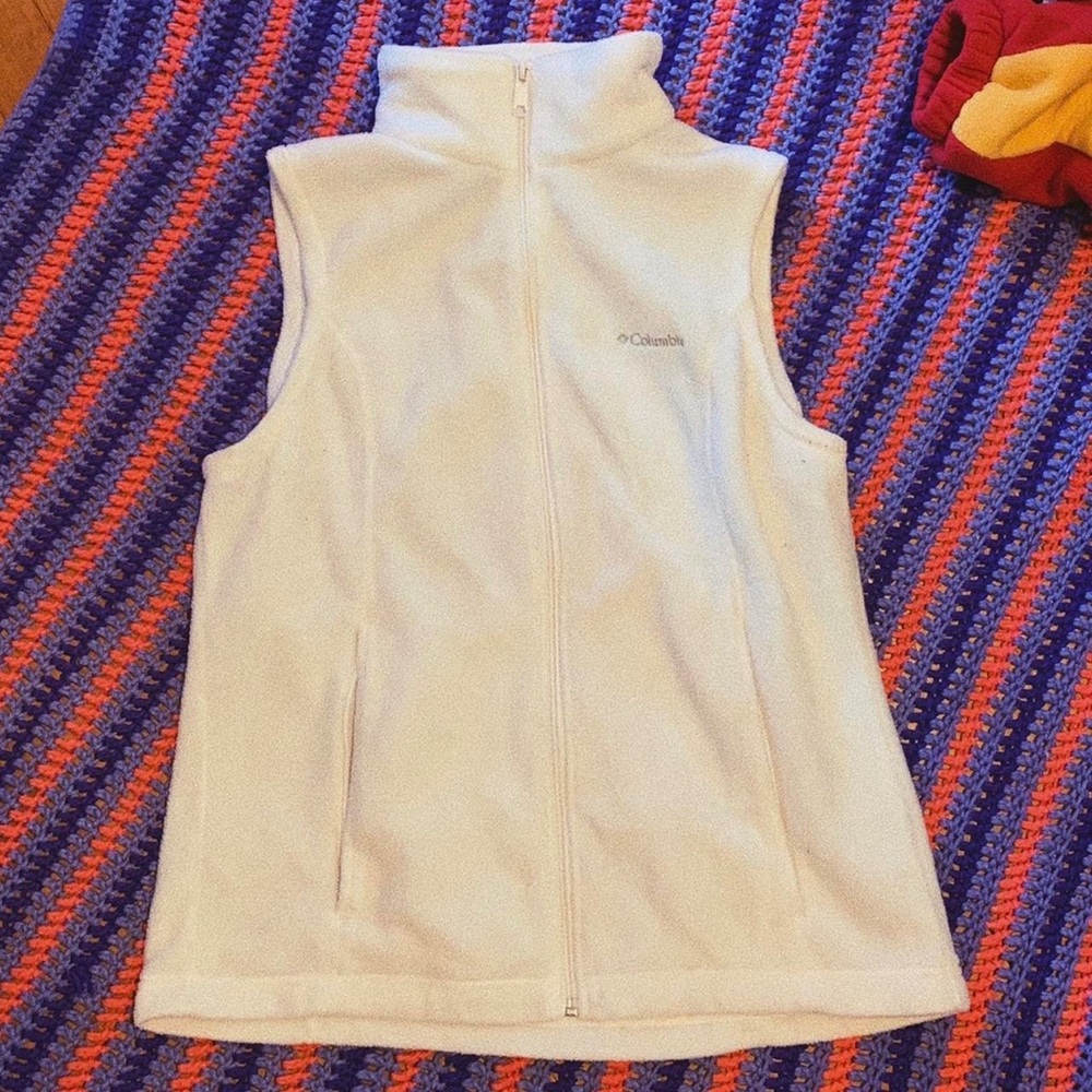 columbia white fuzzy vest